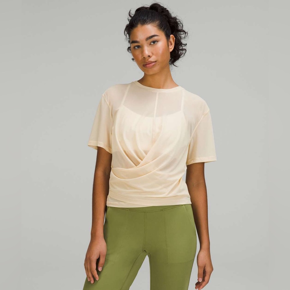 Lululemon Lightweight Mesh Reversible Yoga T-Shirt